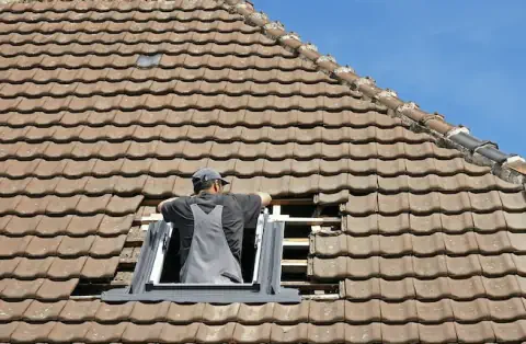 Pose de velux - La Tour-Blanche-Cercles
